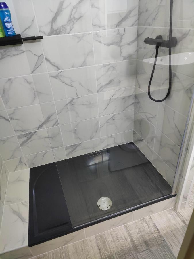 Studio Climatise 50 M.Du Port Сен-Сиприен Экстерьер фото