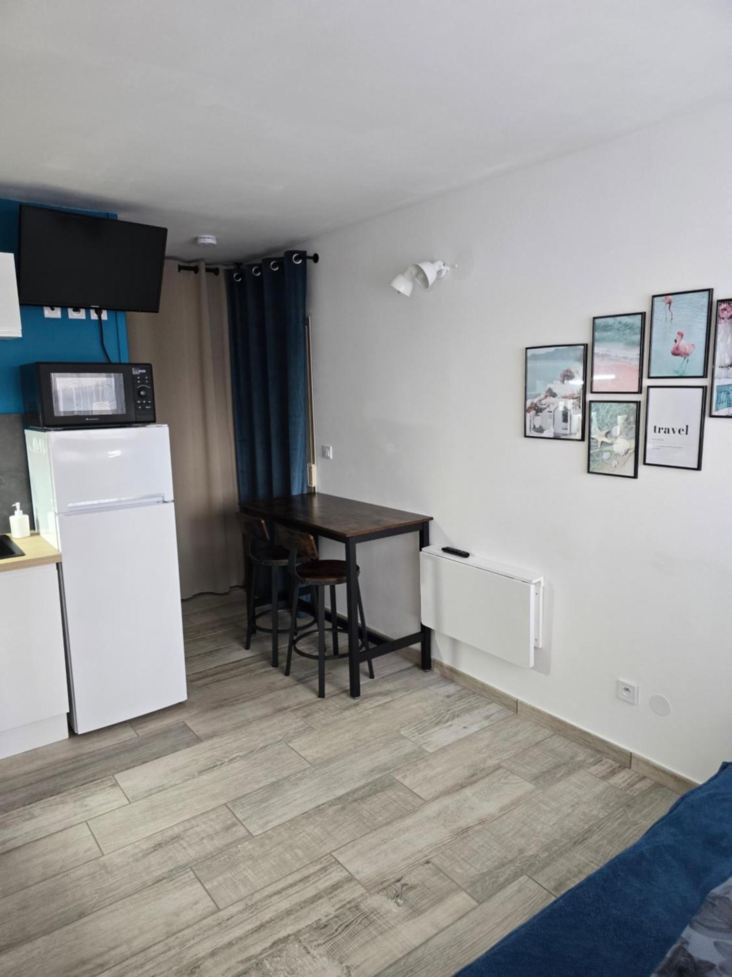 Studio Climatise 50 M.Du Port Сен-Сиприен Экстерьер фото